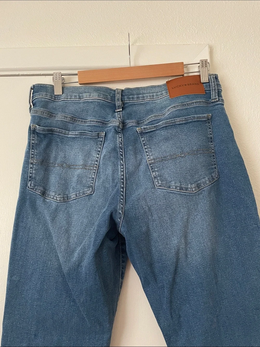 Lucky Brand classic straight
